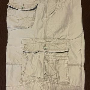 Levi’s Khaki Men’s Shorts (Sz 38)